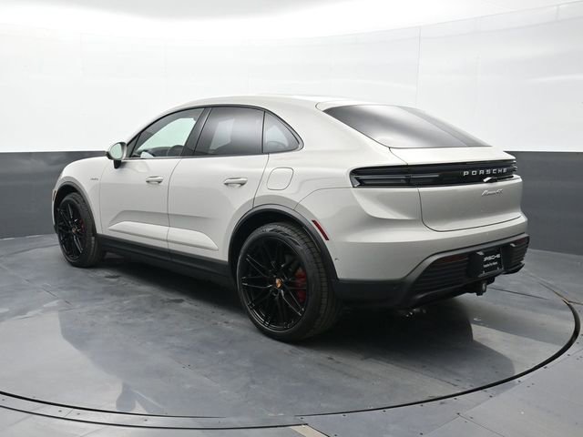 New 2026 Porsche Macan 4S Electric image 3