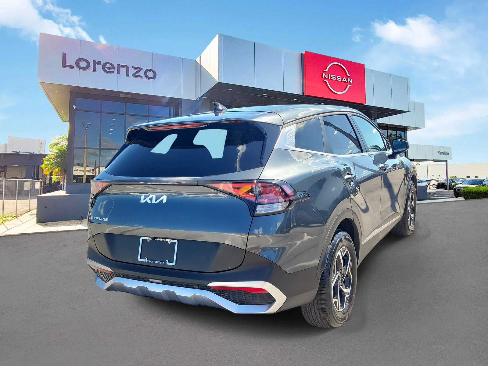 Used 2025 Kia Sportage LX FWD image 5