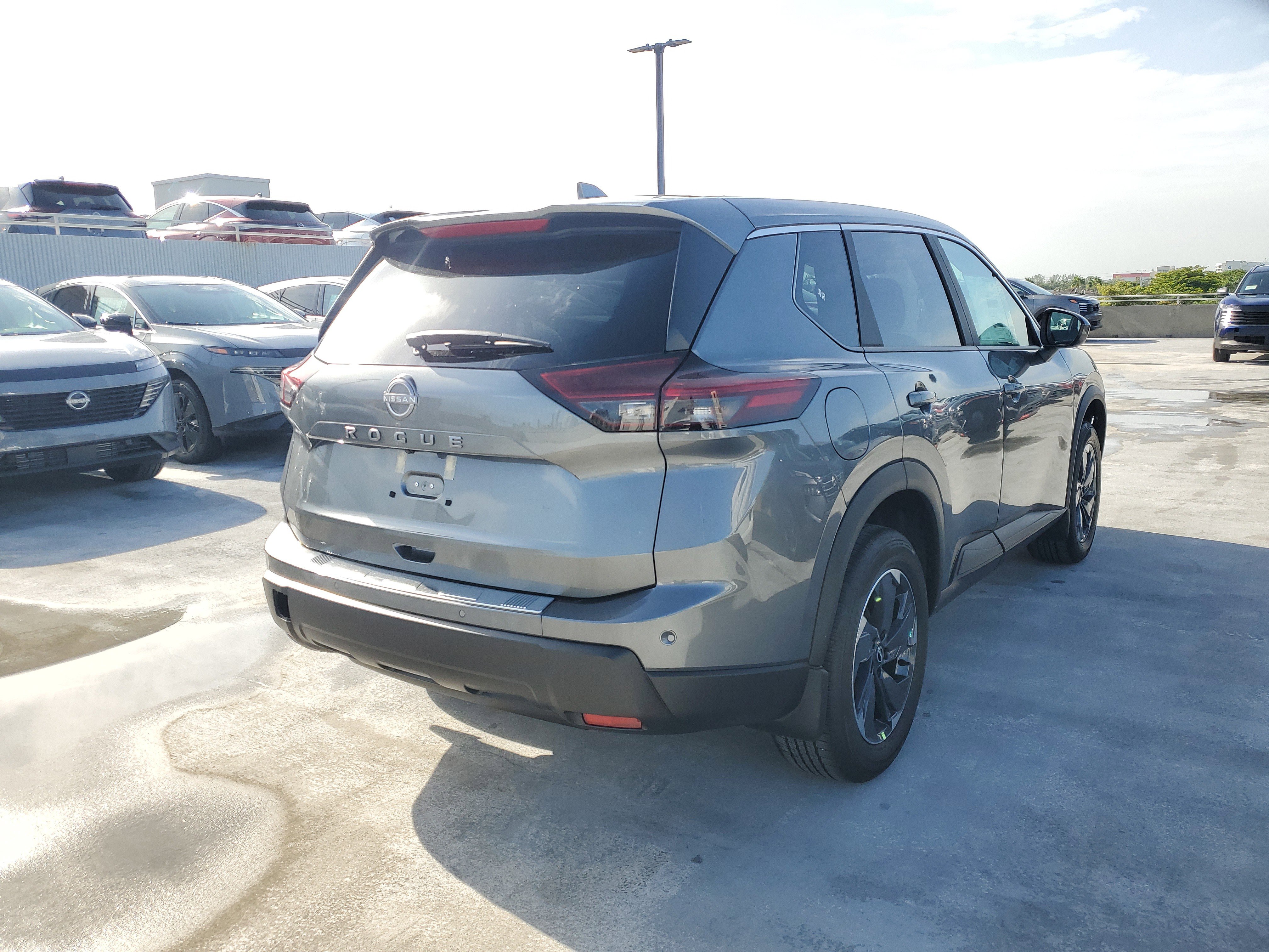 New 2026 Nissan Rogue SV image 4