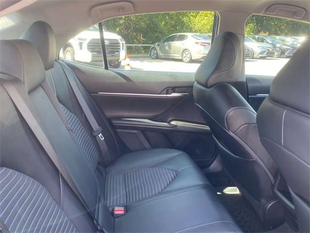Used 2022 Toyota Camry SE image 13