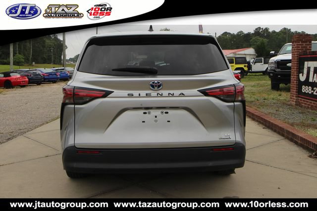 Used 2021 Toyota Sienna LE FWD image 6