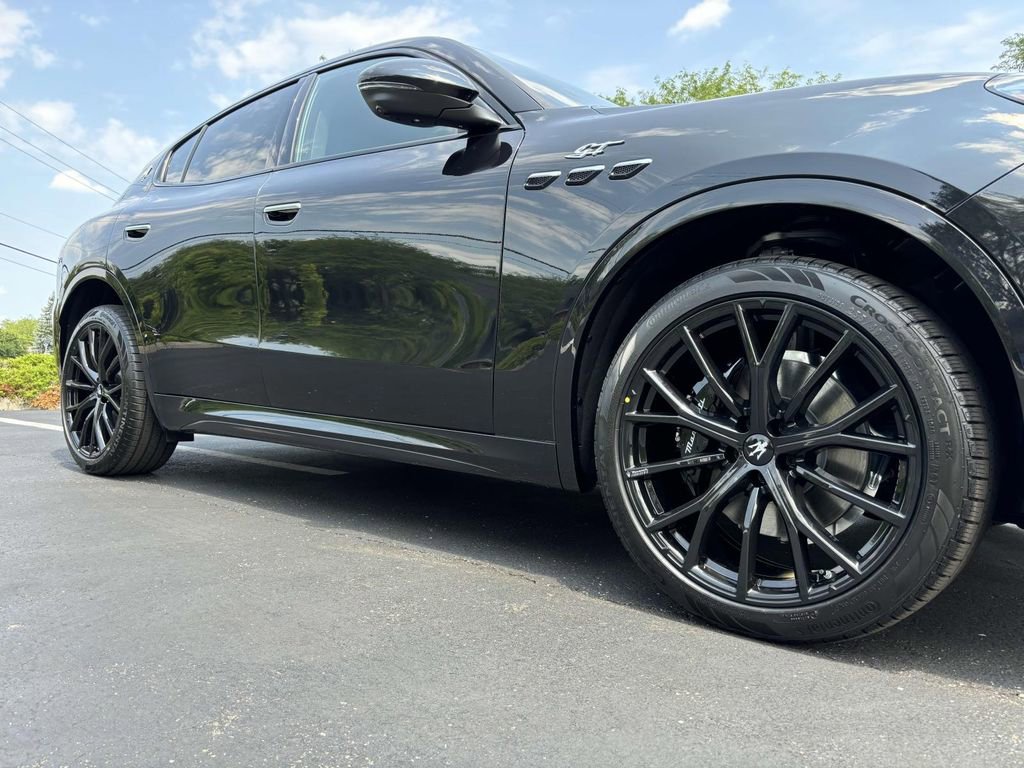 New 2024 Maserati Grecale GT image 10