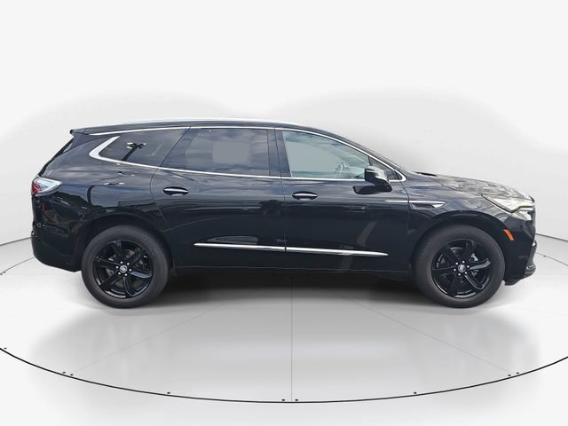 Used 2023 Buick Enclave Essence w/ Experience Buick Package FWD image 2