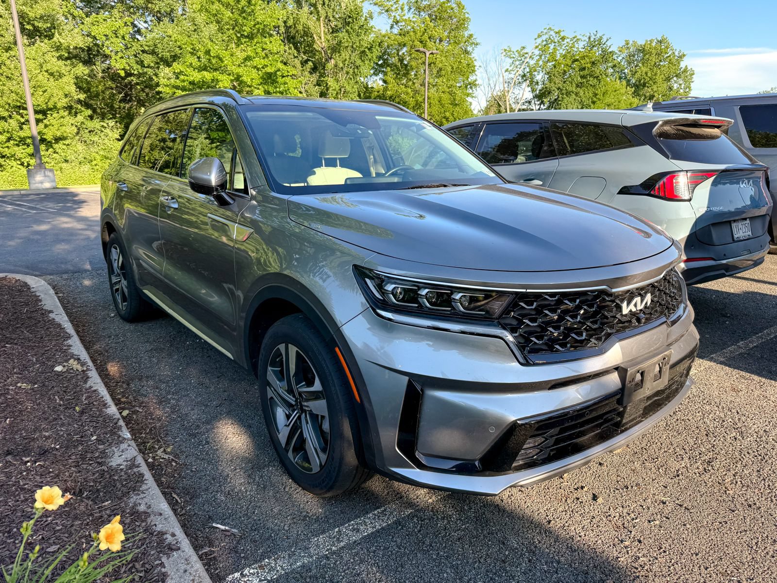 Used 2023 Kia Sorento SX Prestige w/ Panoramic Sunroof Package AWD/4WD image 1
