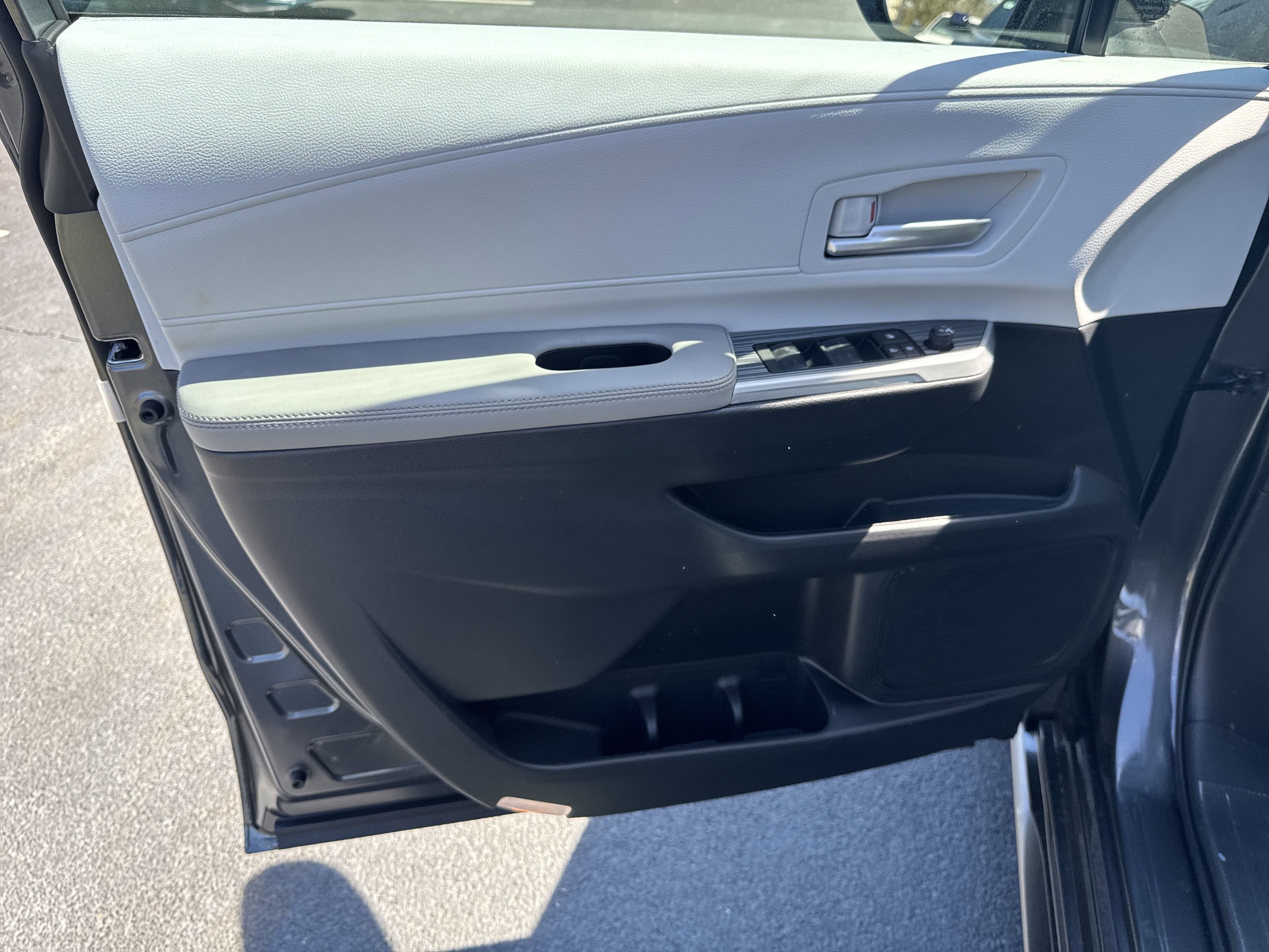 New 2025 Toyota Sienna XLE image 23