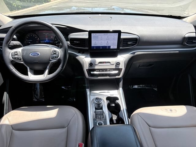 Used 2024 Ford Explorer XLT w/ Equipment Group 202A AWD/4WD image 8