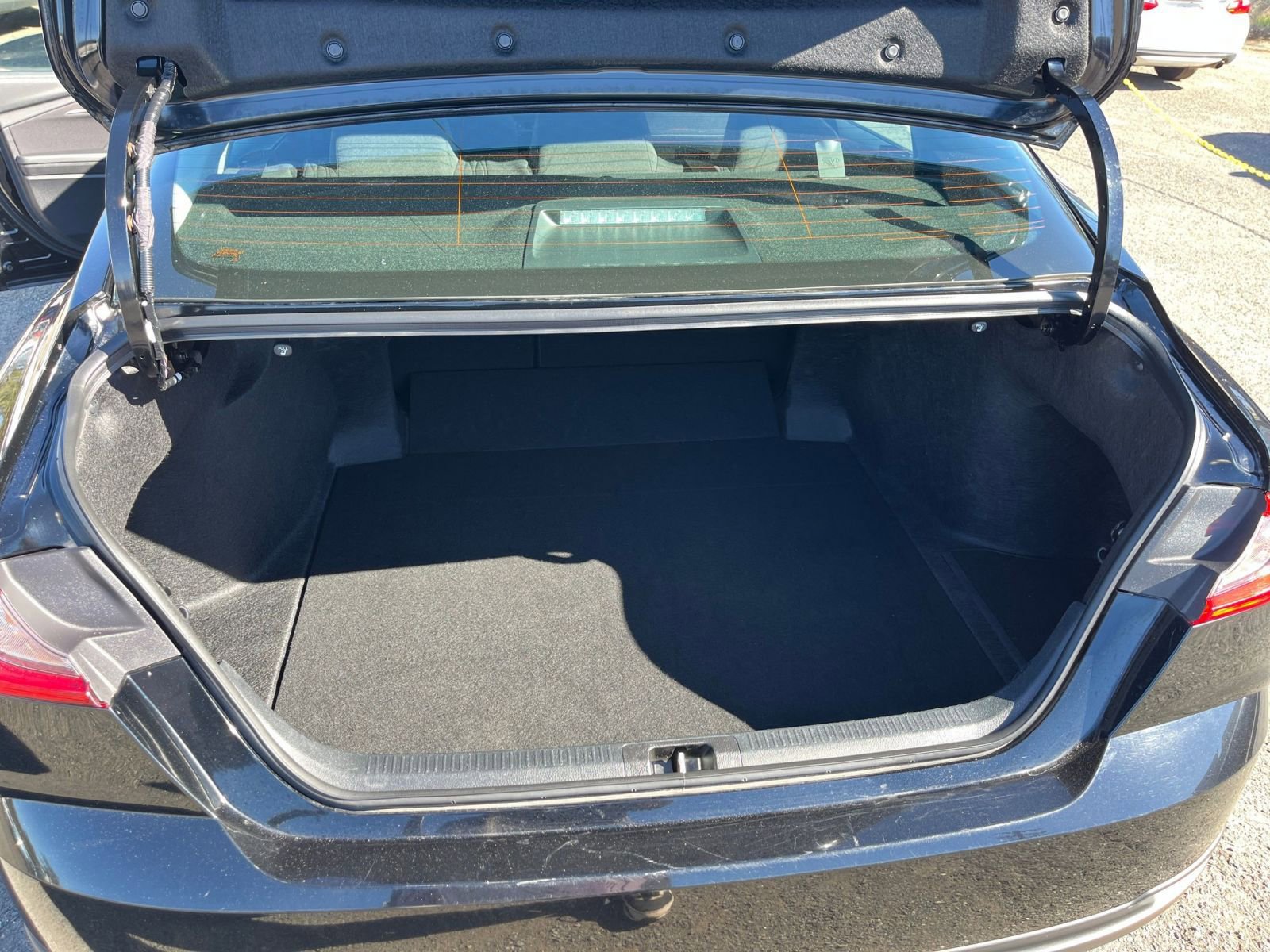 Used 2025 Toyota Camry LE image 30