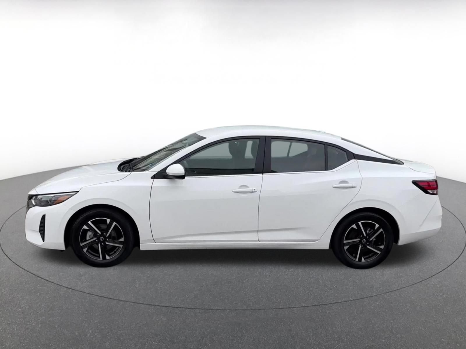 Used 2025 Nissan Sentra SV FWD image 7
