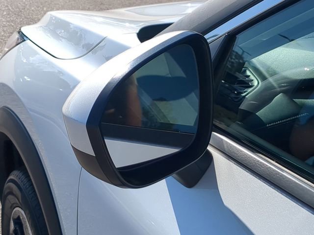 Used 2024 Nissan Rogue SV image 18