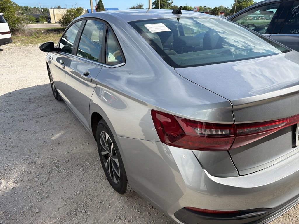 Used 2025 Volkswagen Jetta S image 8