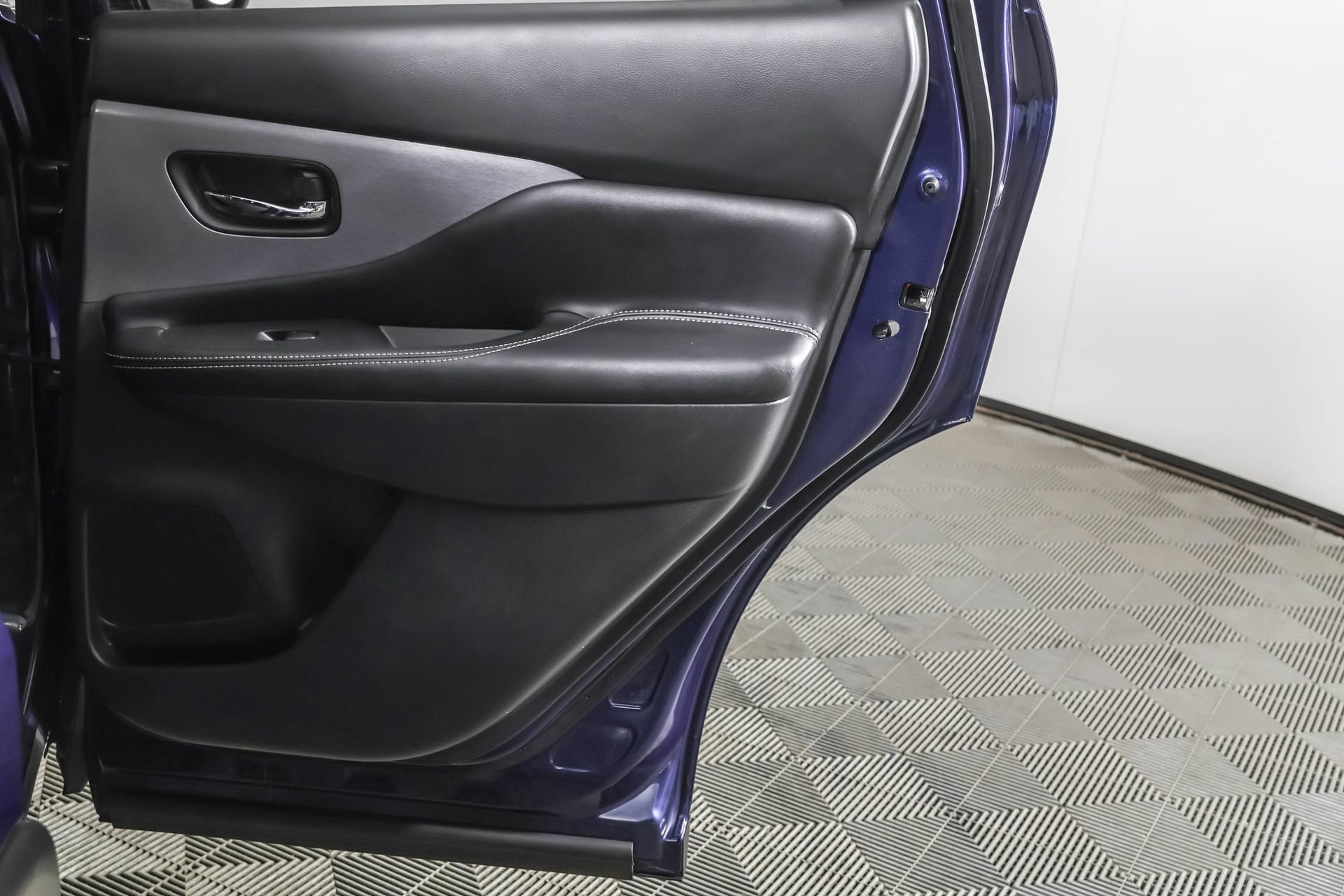 Used 2019 Nissan Murano S image 42