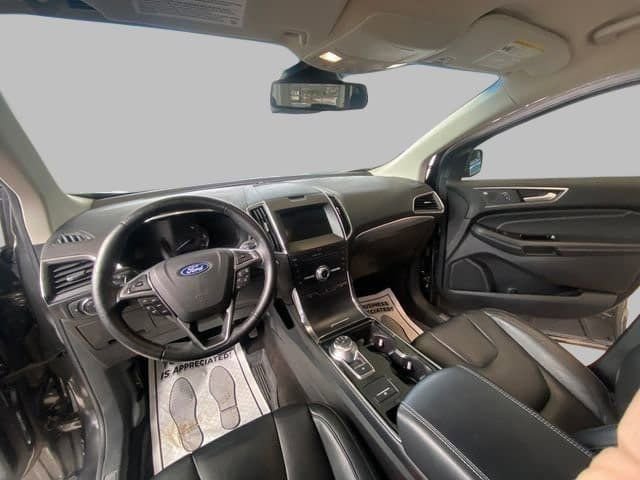 Used 2019 Ford Edge Titanium w/ Cold Weather Package image 18