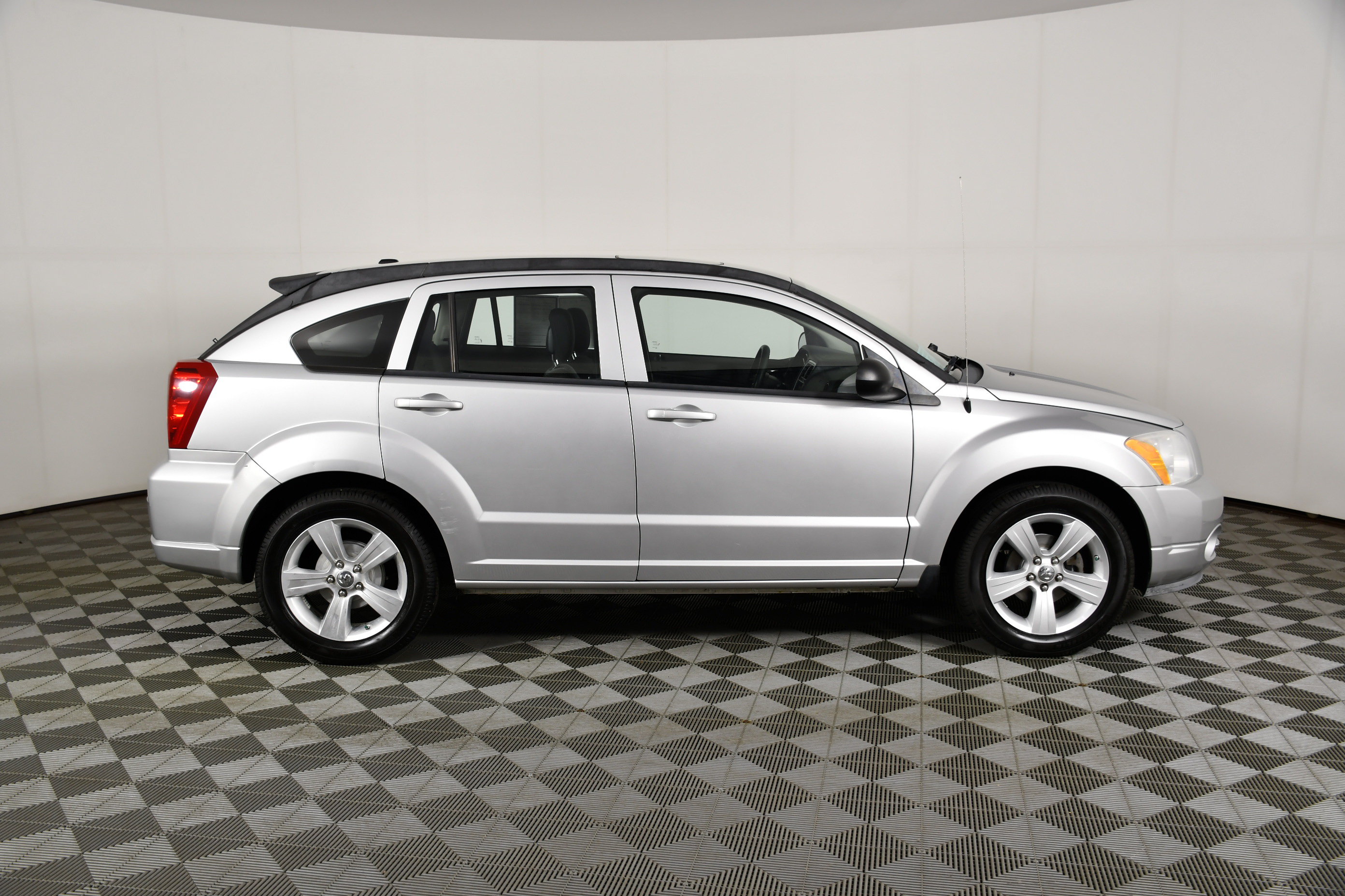 Used 2011 Dodge Caliber Mainstreet FWD image 5