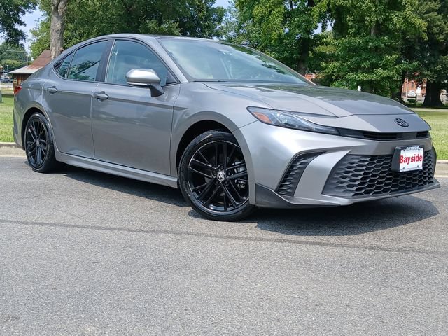 Used 2025 Toyota Camry SE w/ Multimedia Upgrade Package FWD image 2