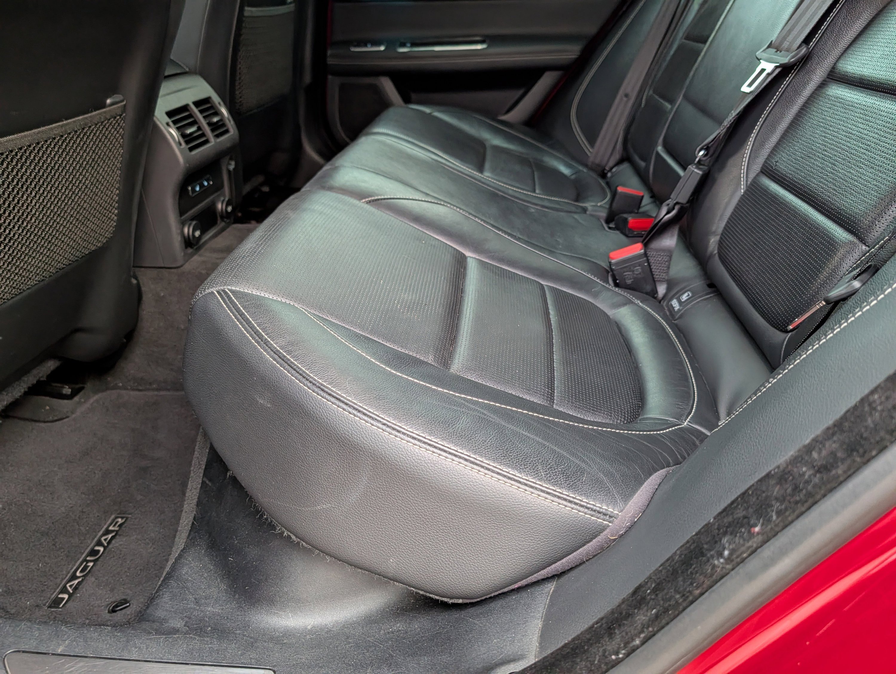 Used 2018 Jaguar XF S image 20