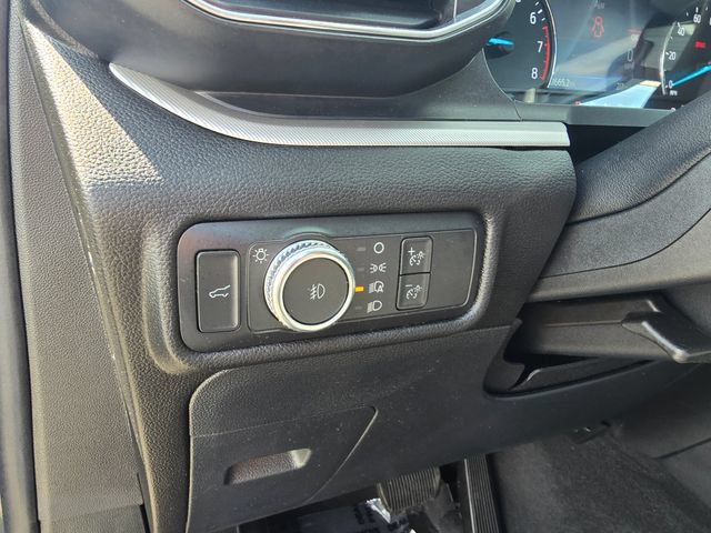 Used 2022 Ford Explorer XLT w/ Equipment Group 202A AWD/4WD image 18