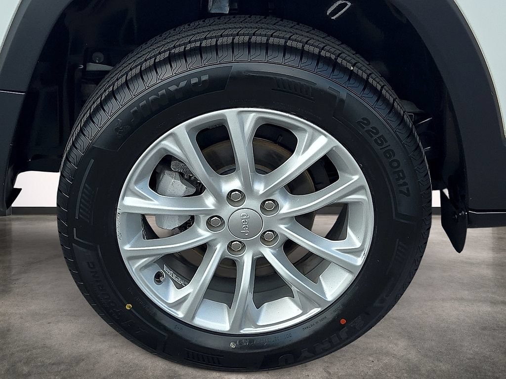 Used 2020 Jeep Cherokee Latitude FWD image 7