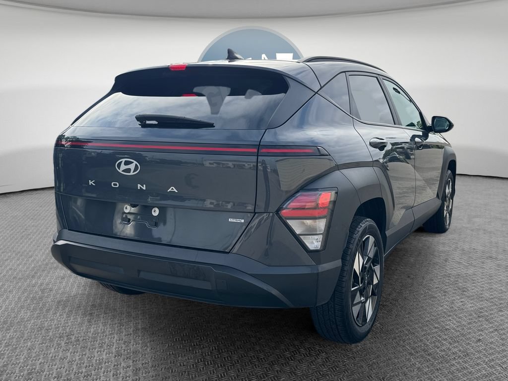 Used 2024 Hyundai Kona SEL AWD/4WD image 3