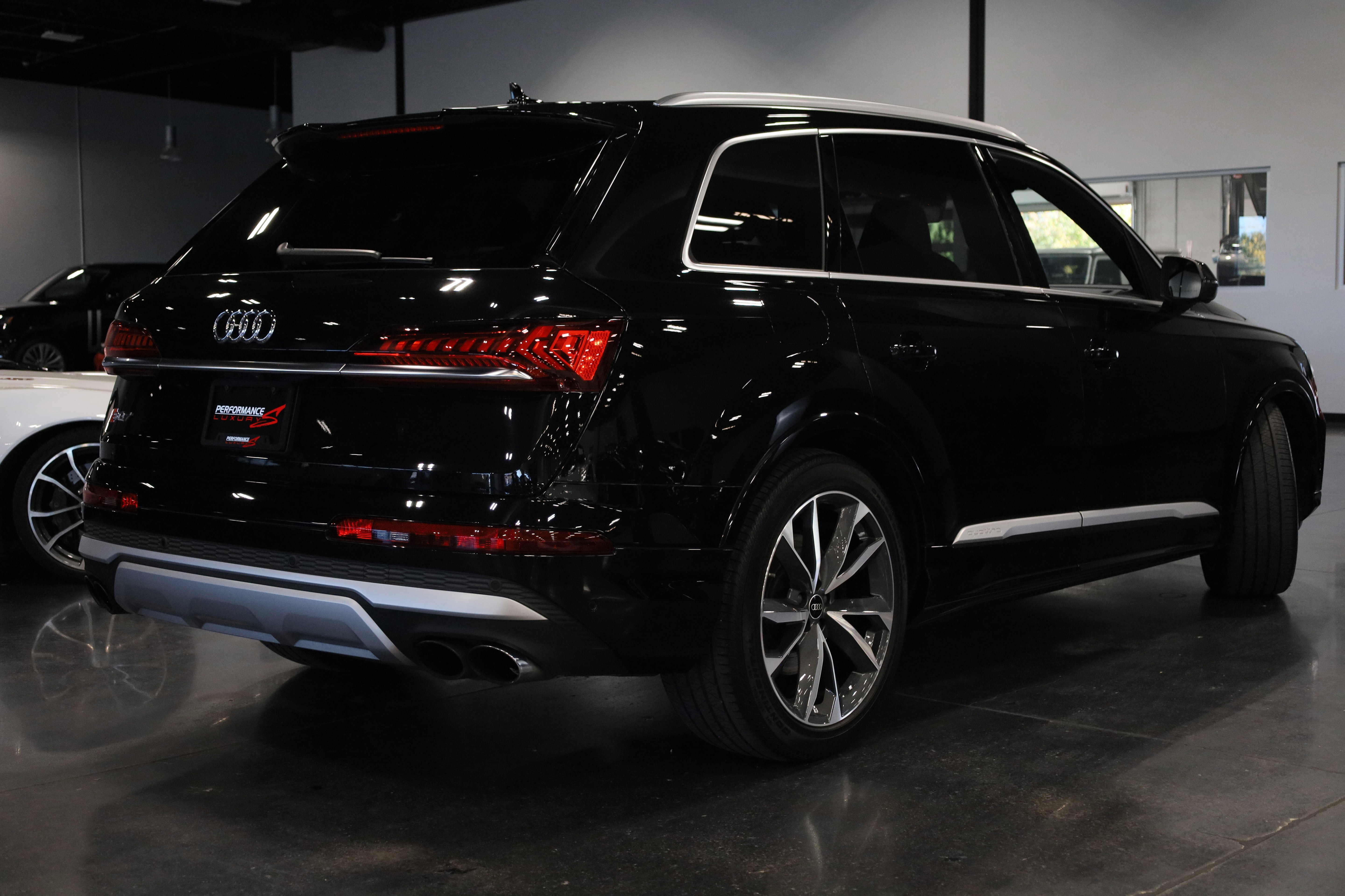 Used 2023 Audi SQ7 Prestige image 6