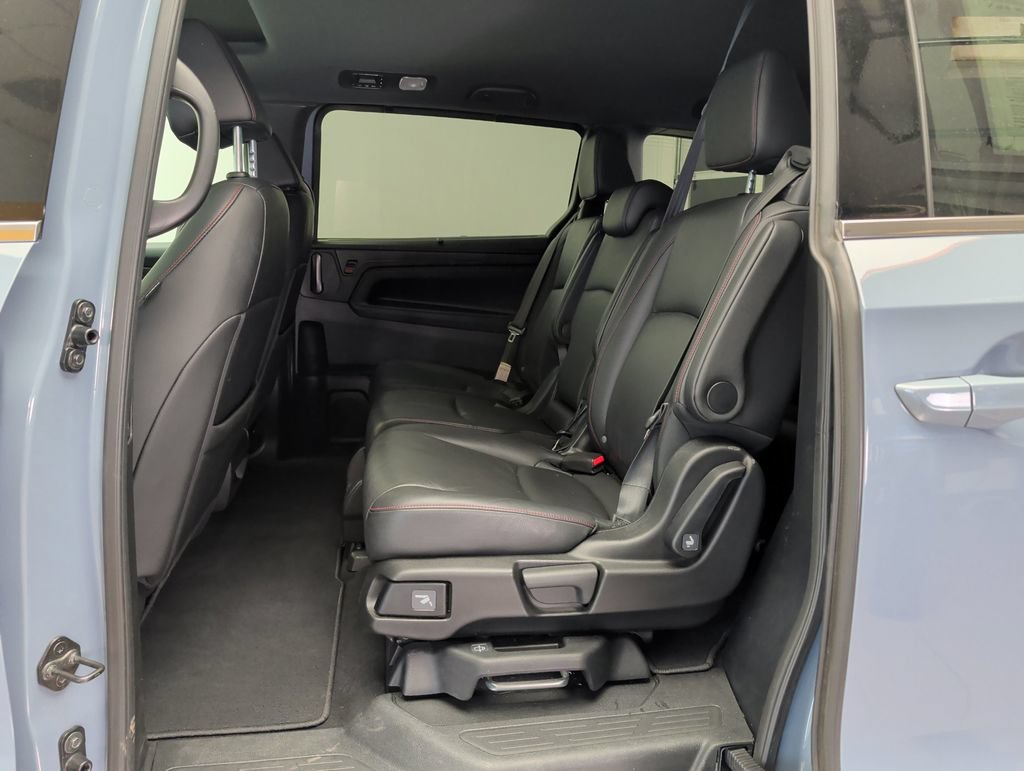 Used 2025 Honda Odyssey Sport-L image 31