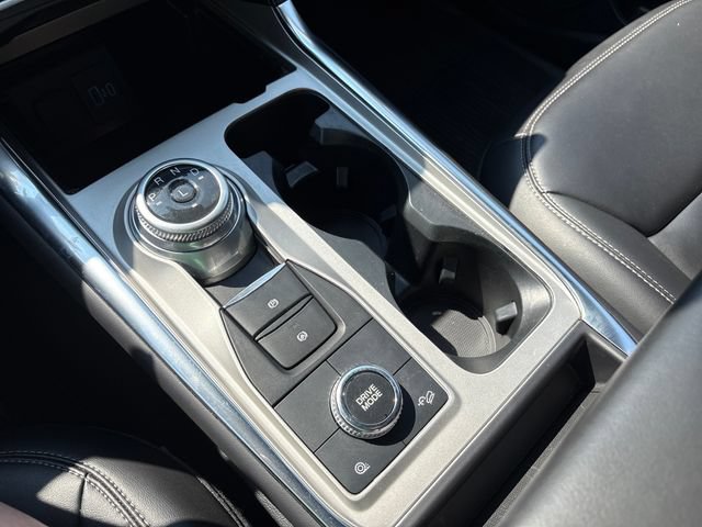Used 2023 Ford Explorer XLT w/ Equipment Group 202A AWD/4WD image 17