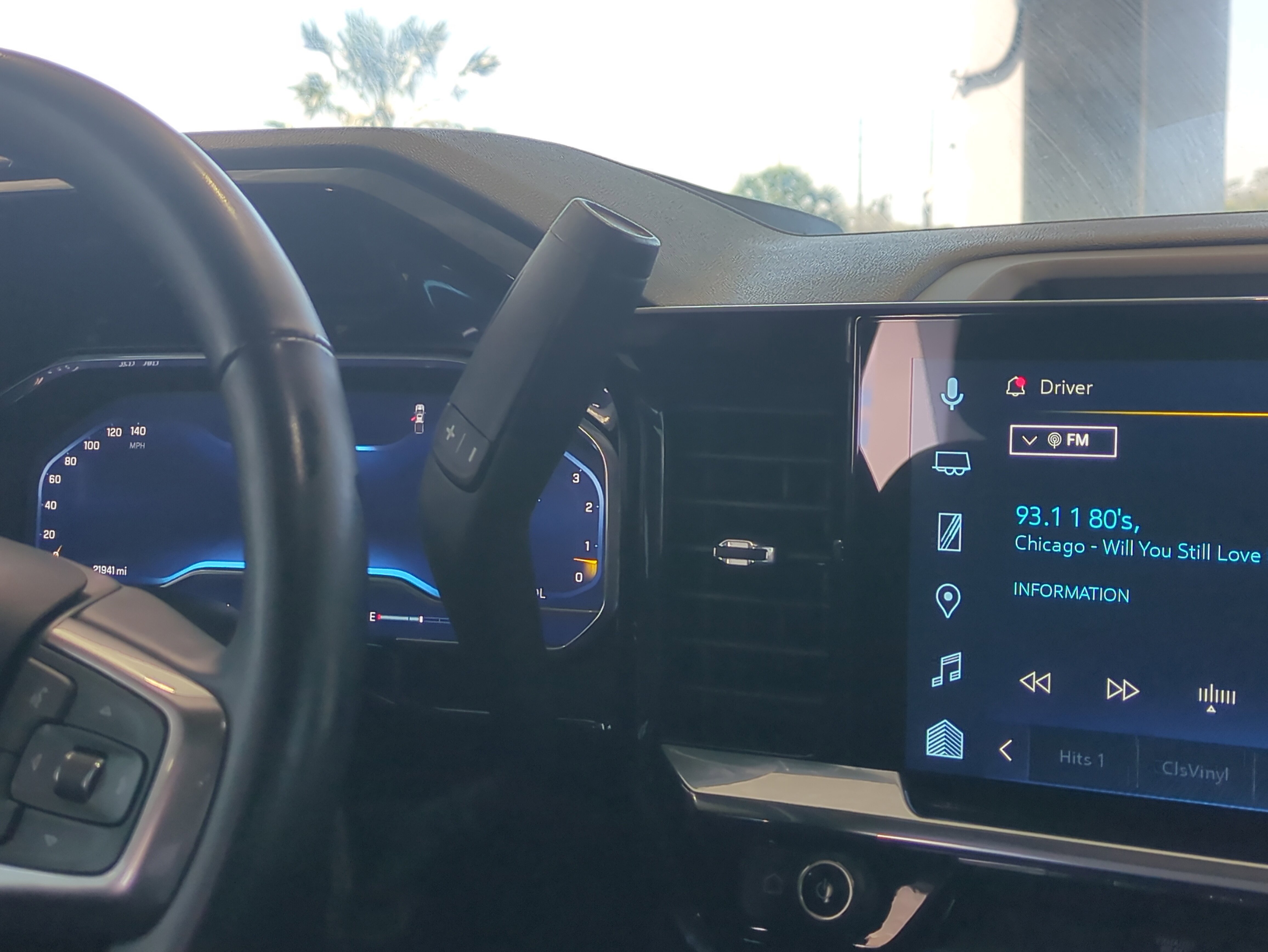 Used 2025 Chevrolet Silverado 2500 LT w/ Convenience Package image 19