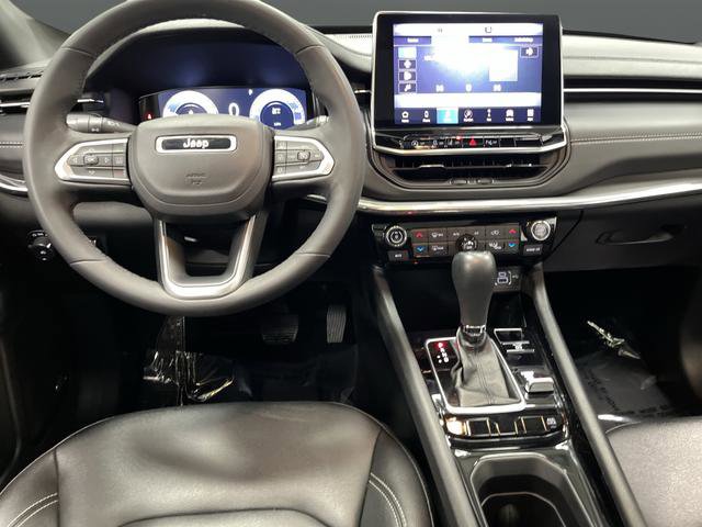 Used 2024 Jeep Compass Limited w/ High Altitude Package image 5