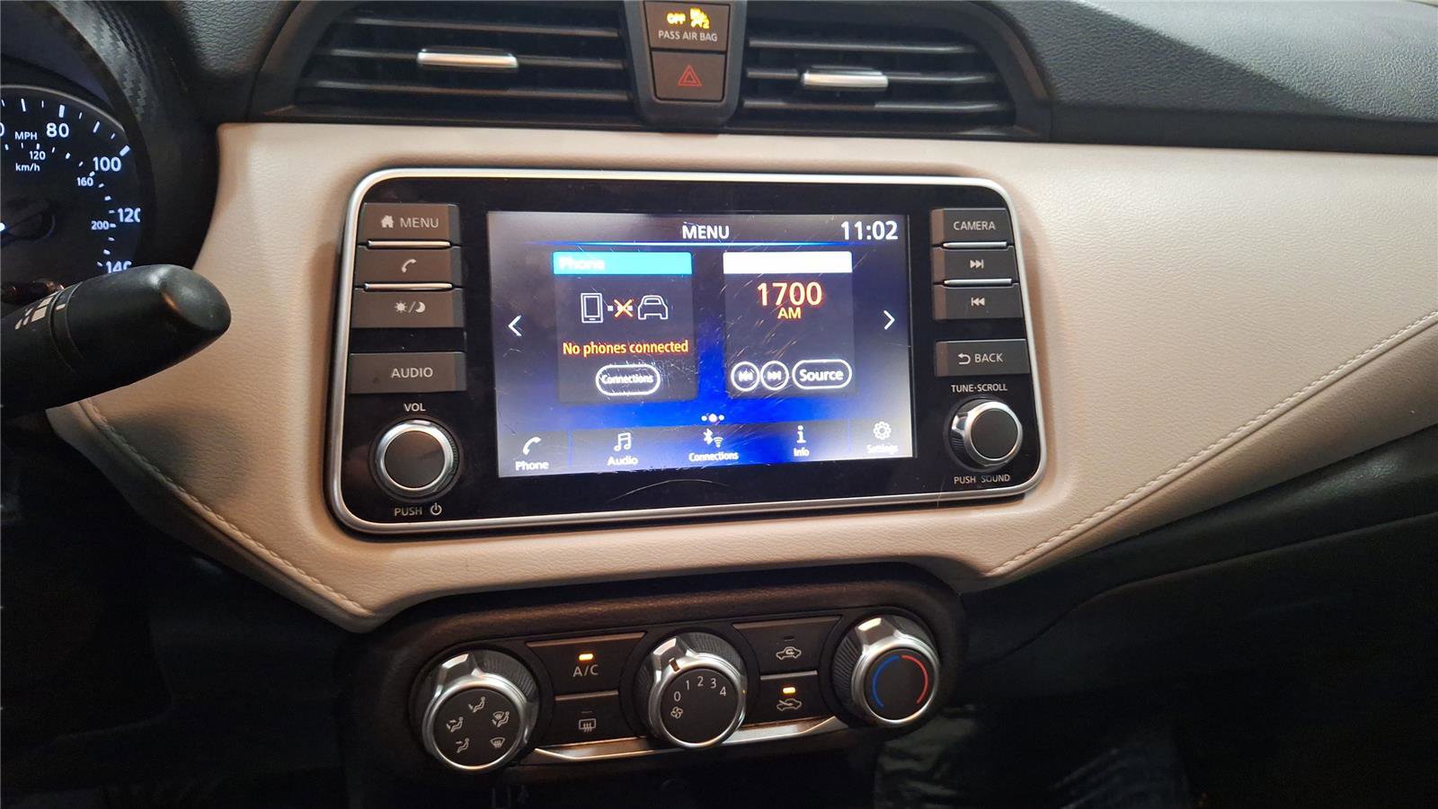 Used 2022 Nissan Versa SV w/ Trunk Package image 16