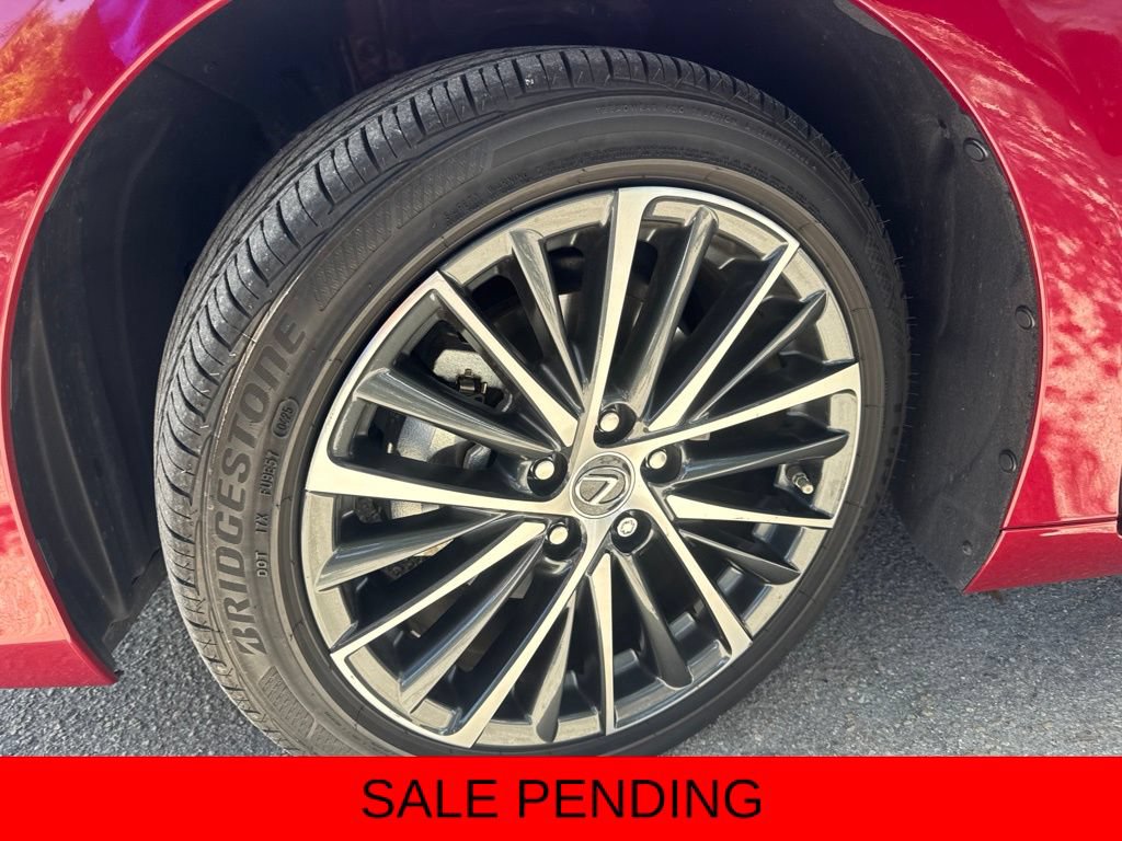 Certified 2025 Lexus ES 300h w/ Premium Package FWD image 12