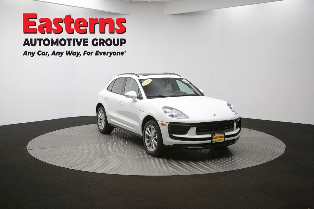 Used 2023 Porsche Macan T w/ Premium Package Plus image 52