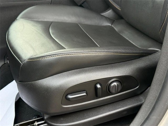 Certified 2018 Chevrolet Equinox Premier image 28