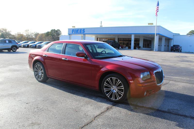 Used 2010 Chrysler 300 S image 4