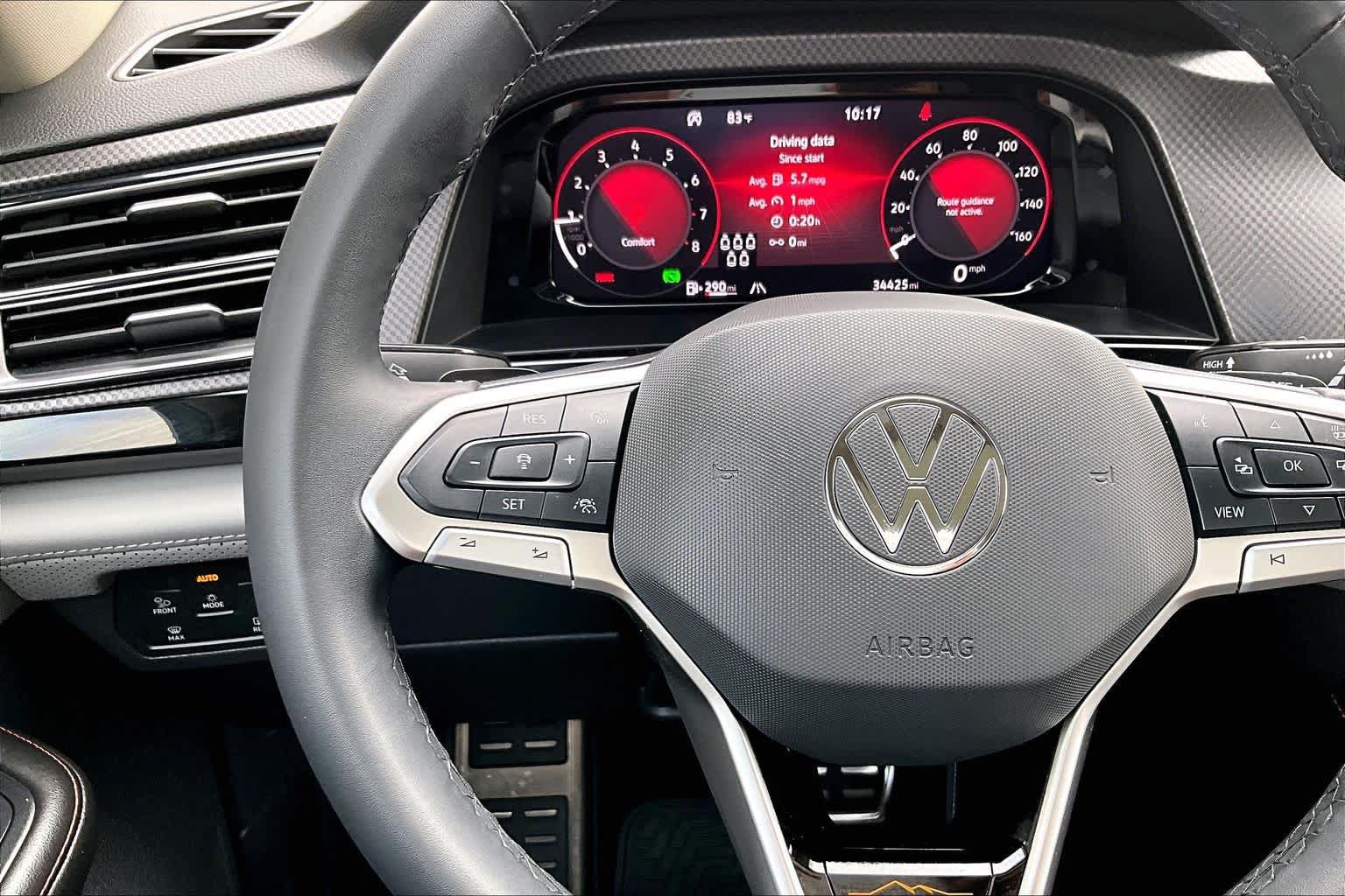 Used 2024 Volkswagen Atlas Peak Edition SE AWD/4WD image 24
