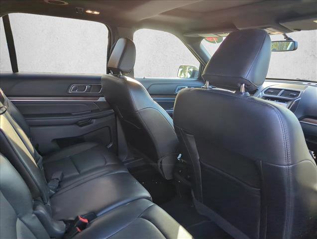 Used 2019 Ford Explorer Limited w/ Class III Trailer Tow Package image 23