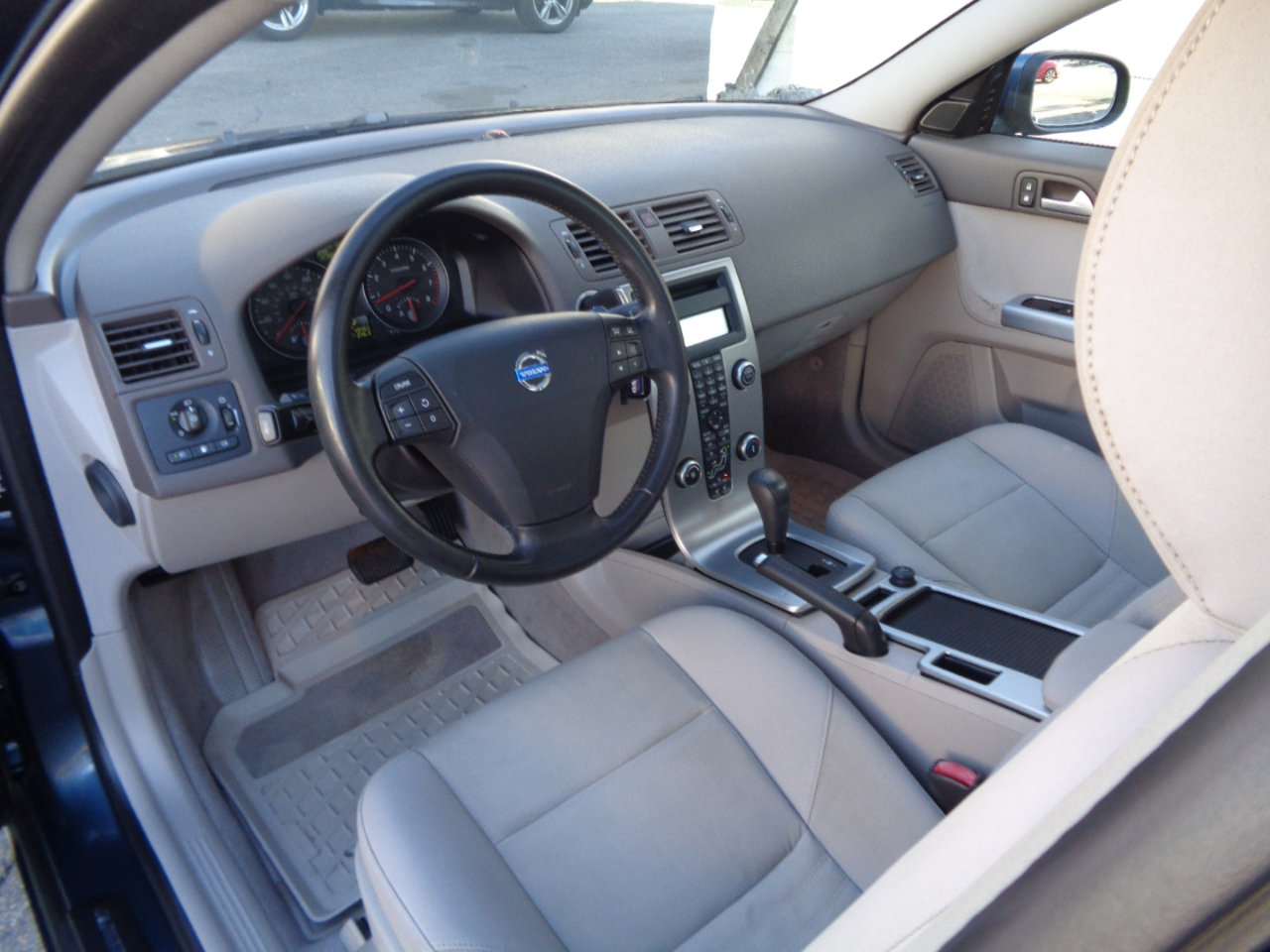 Used 2009 Volvo S40 2.4i image 5