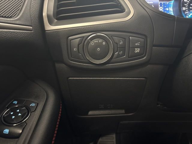 Used 2023 Ford Edge ST-Line w/ Class II Trailer Tow Package AWD/4WD image 34