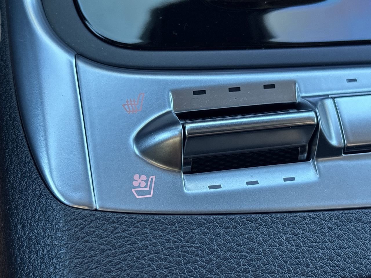 Used 2026 Kia Carnival SX Prestige image 34