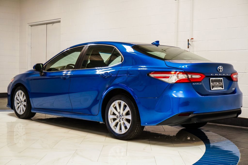 Used 2020 Toyota Camry LE image 29