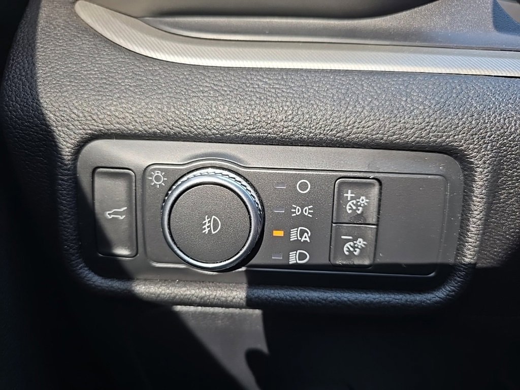 Used 2020 Ford Explorer XLT w/ Equipment Group 202A image 32