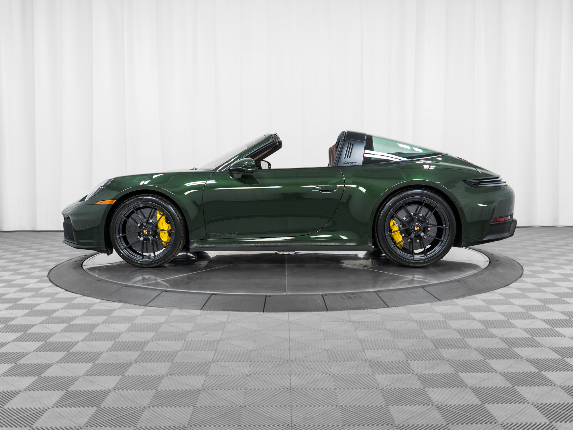 Used 2026 Porsche 911 Targa 4 GTS image 2