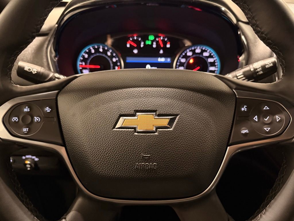 Used 2023 Chevrolet Traverse LT image 18