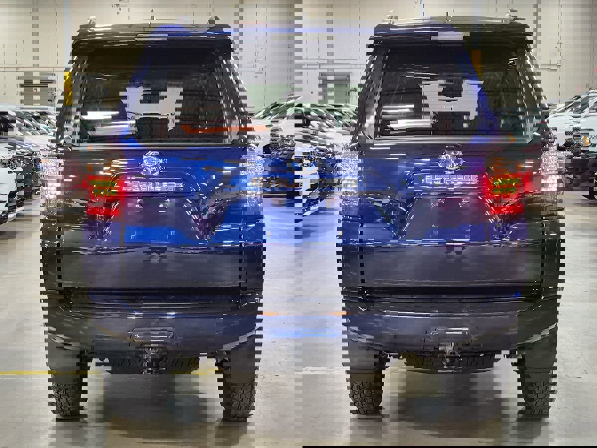 Used 2022 Toyota 4Runner SR5 Premium w/ Moonroof Package image 10