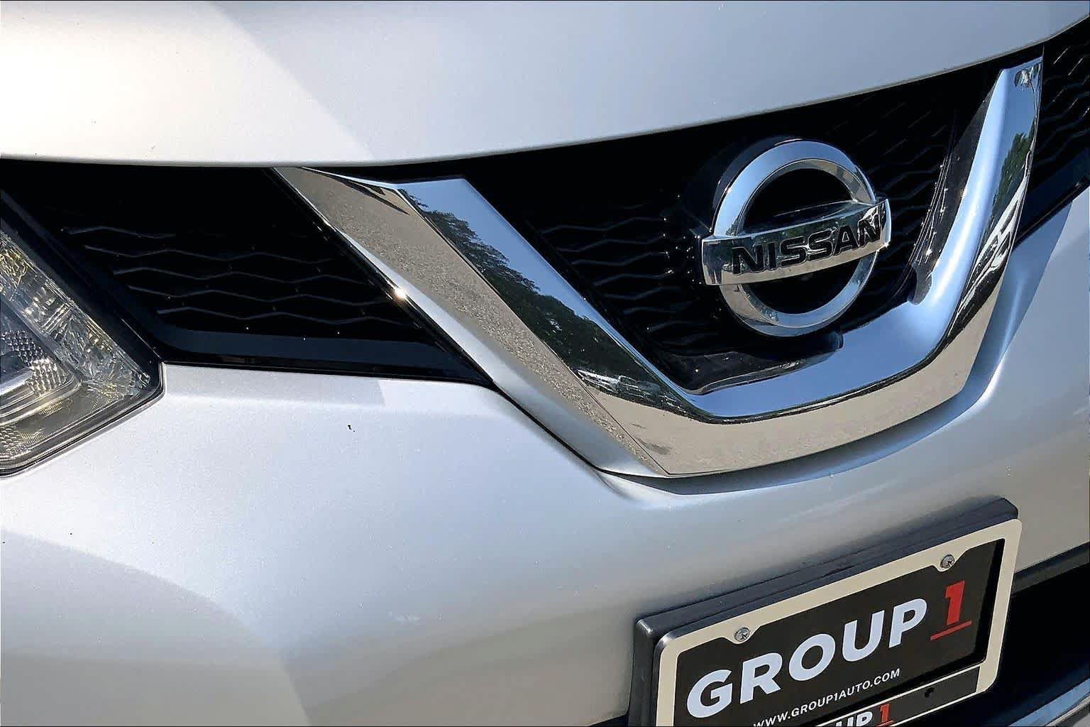 Used 2015 Nissan Rogue SL AWD/4WD image 30