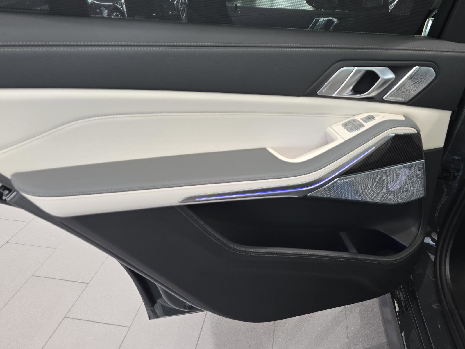 New 2026 BMW ALPINA XB7 image 10