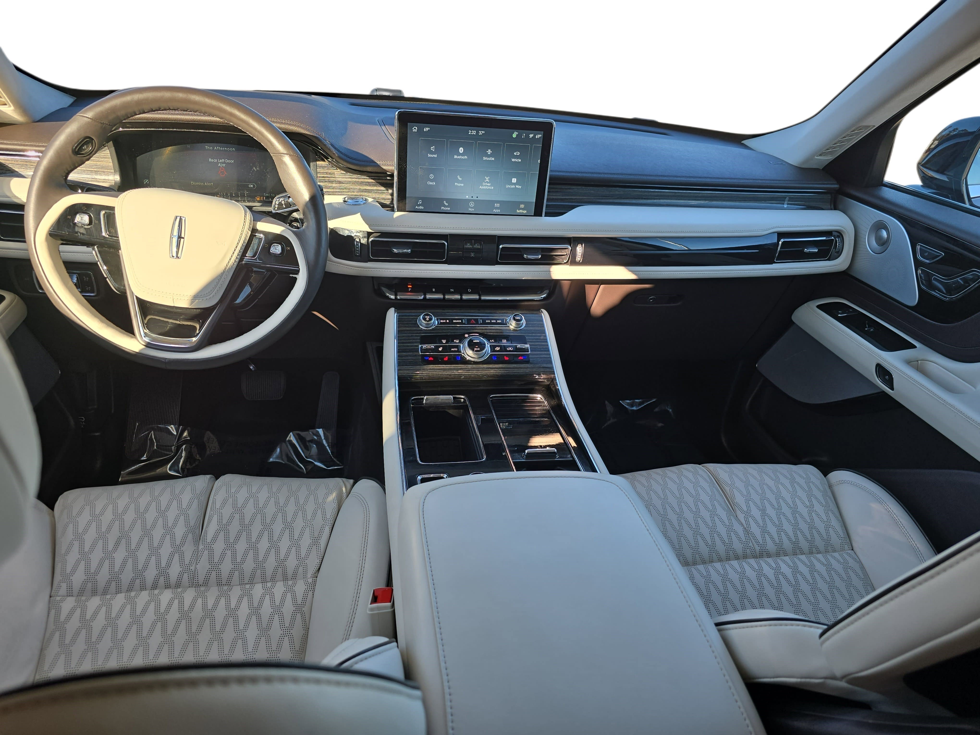 Certified 2023 Lincoln Aviator Black Label w/ Dynamic Handling Package image 9