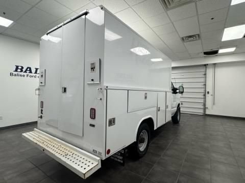 Used 2024 Ford E-350 and Econoline 350 Super Duty w/ Power Windows & Locks Group RWD image 7