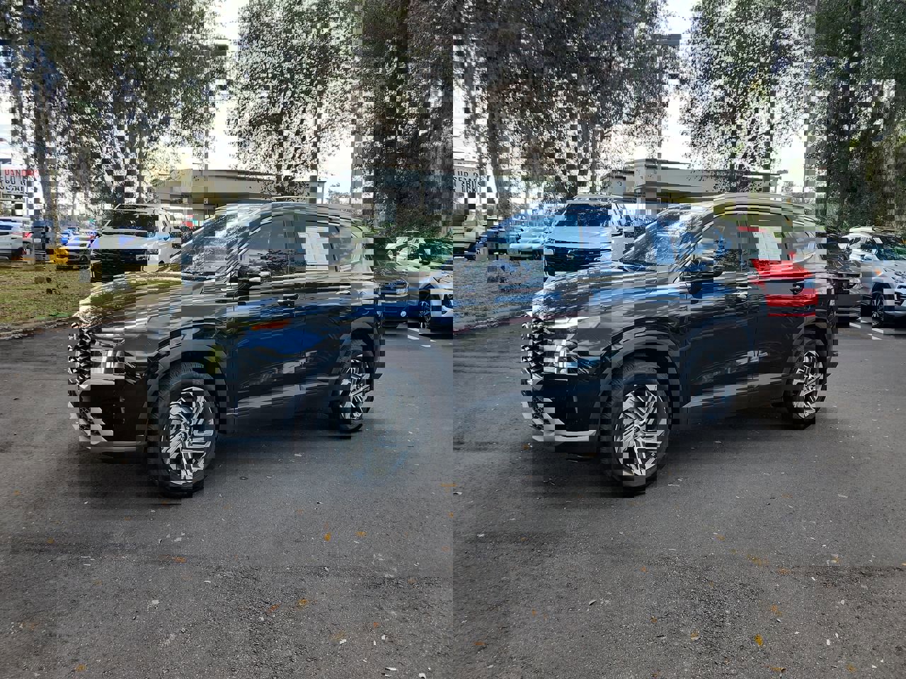 Used 2023 Hyundai Santa Fe SEL image 1