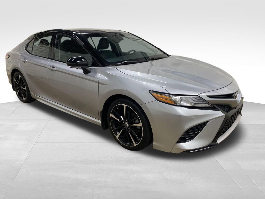 Used 2018 Toyota Camry XSE w/ Driver Assist Package FWD image 2