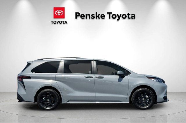 New 2026 Toyota Sienna XLE Woodland Edition AWD/4WD image 3