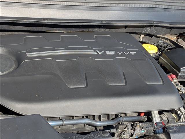 Used 2017 Jeep Cherokee Sport image 22